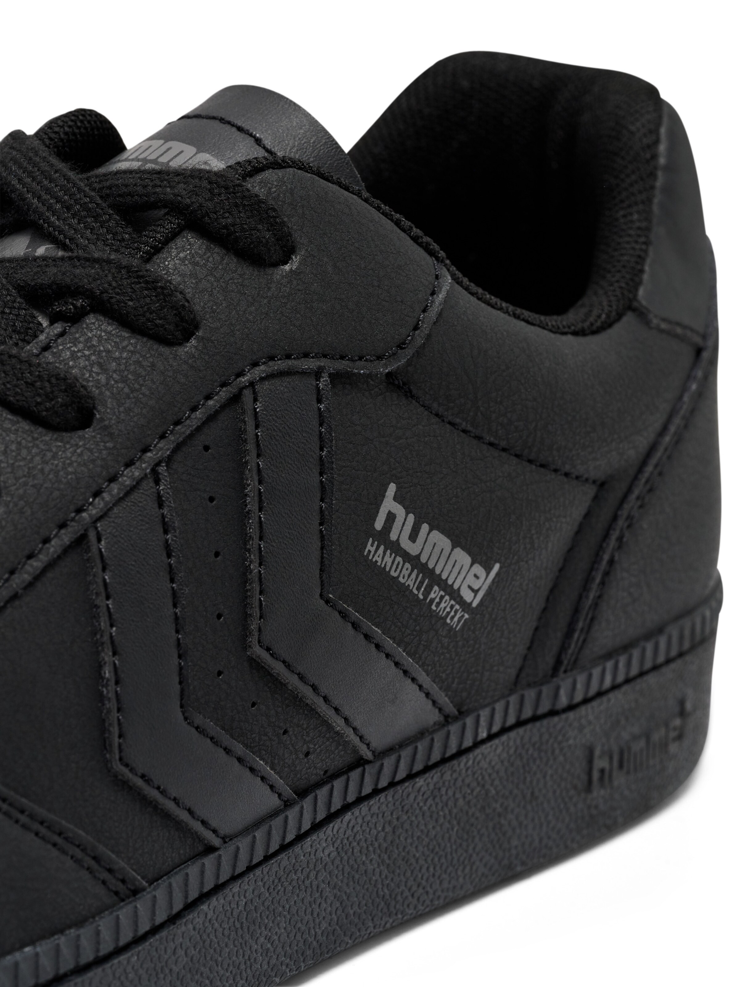 Hummel Sneakers in Black