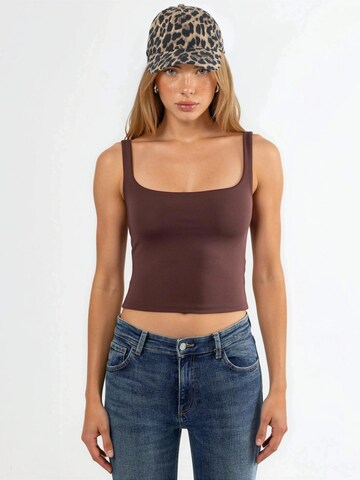 Hiccup Top in Brown