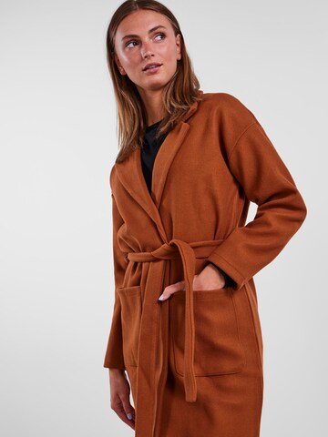 PIECES Between-Seasons Coat 'Jolene' in Brown: front
