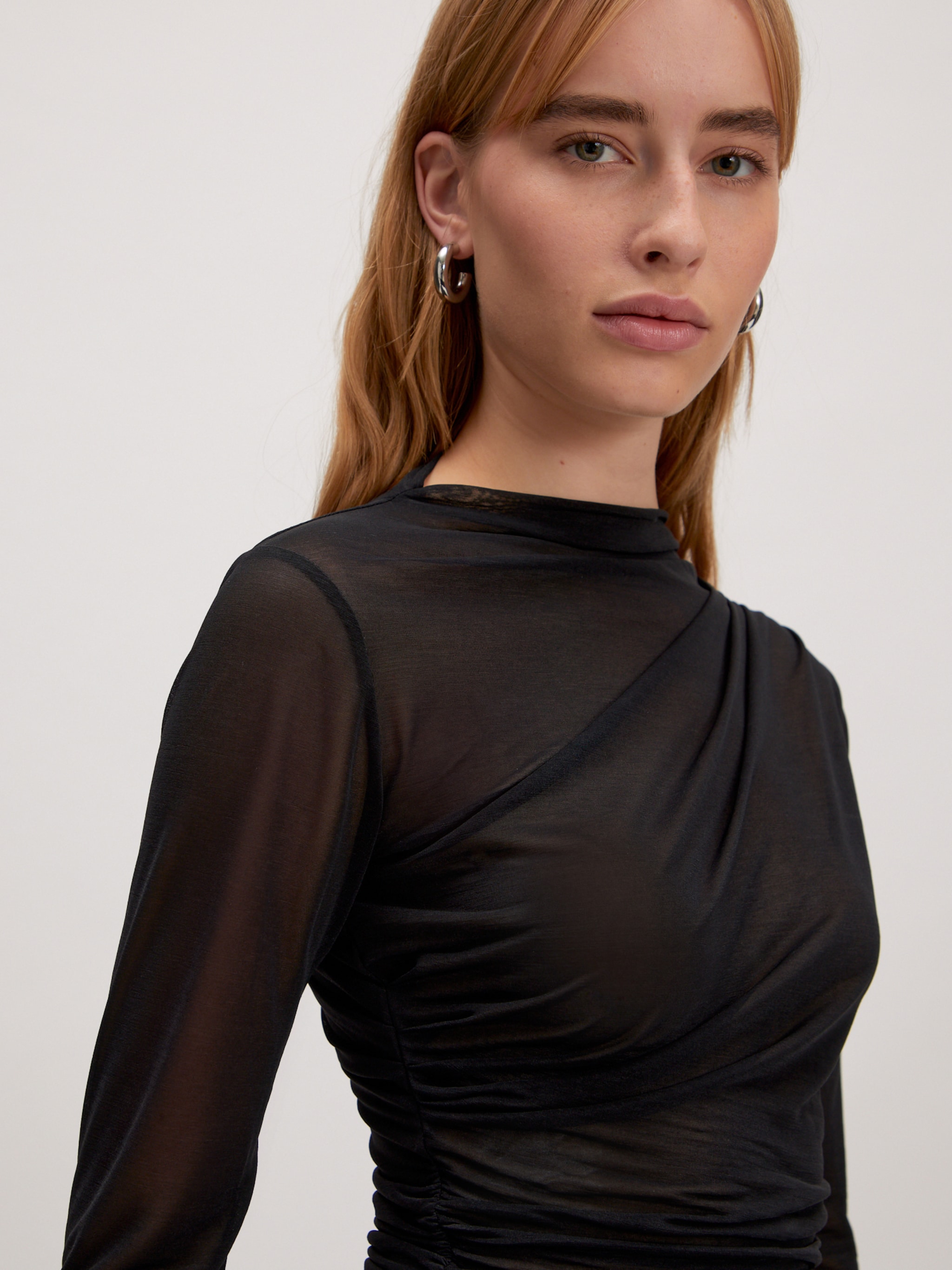 EDITED Producten Shirt 'Veloria' Zwart
