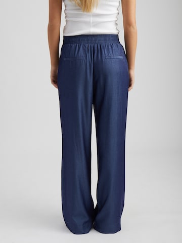 Peppercorn - Pierna ancha Pantalón 'Bea' en azul