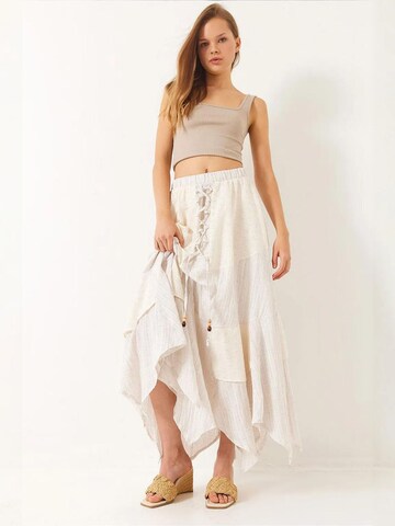 Bianco Lucci - Saia em branco