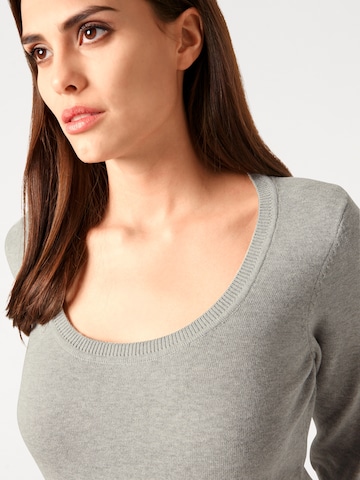 heine Pullover in Grau