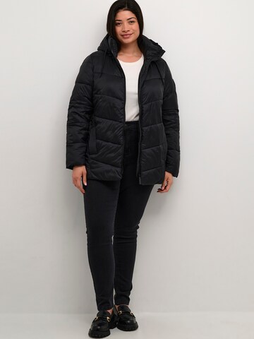 Veste d’hiver 'KCSusanna' KAFFE CURVE en noir