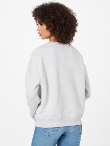 Tommy Jeans Sweatshirt i grå