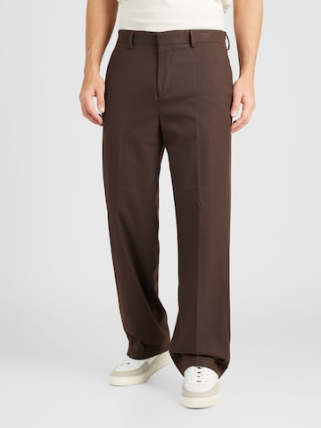 Loosefit Pantalon à pince TOPMAN en marron : devant