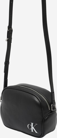 Calvin Klein Jeans - Bolso de hombro en negro