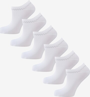 Nur Die Ankle Socks in White: front