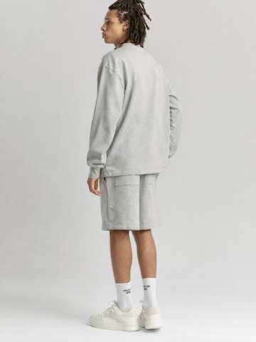 Mansour Regular Sportbroek 'Paris College' in Grijs