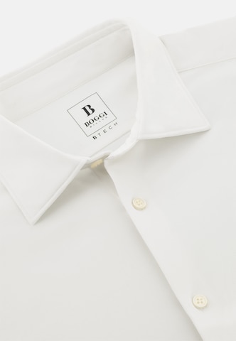 Coupe regular Chemise Boggi Milano en blanc