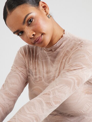 ABOUT YOU T-shirt 'Reese' i rosa