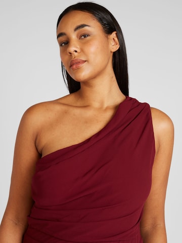 Robe de soirée 'GEENA' TFNC Plus en rouge