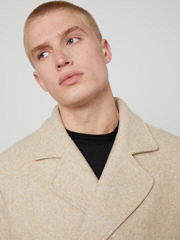 DAN FOX APPAREL Between-Season Jacket 'Jeremy' in Beige