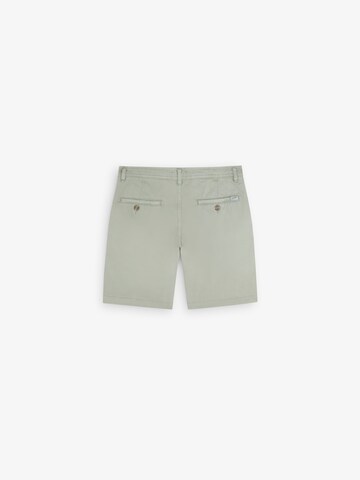 Scalpers Regular Outfitters Shorts ' ' in Grün