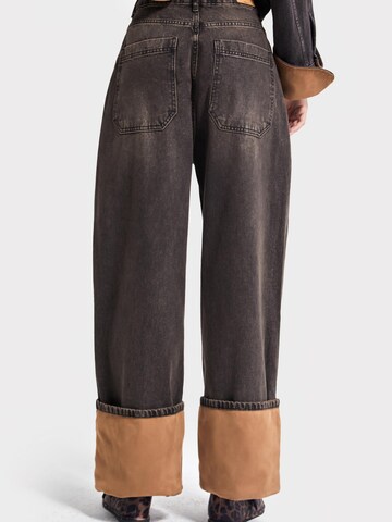 IT'S BASIC Baggy Jeans in Brown