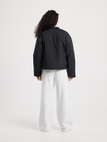 America Today Tussenjas in Zwart