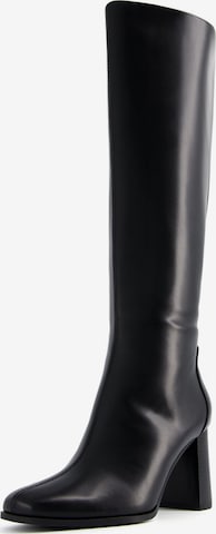Bershka Boots in Black: front