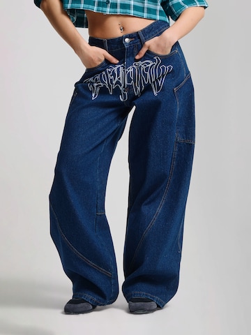 Ed Hardy Loosefit Jeans 'Gothic Skull' in Blau: Vorderseite