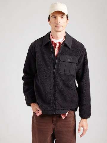 LEVI'S ® Демисезонная куртка 'Joonie Sherpa Jacket' в Черный: спереди