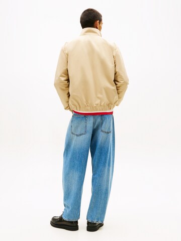 Tommy Jeans Демисезонная куртка 'ESSENTIAL' в Бежевый