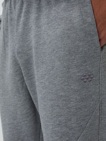 Tommy Life Sweat suit in Grey