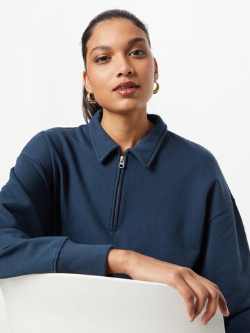 GAP Sweatshirt in Blau