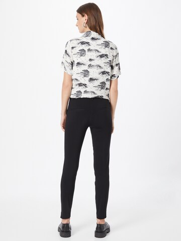 YAS Slim fit Pants 'EYA' in Black