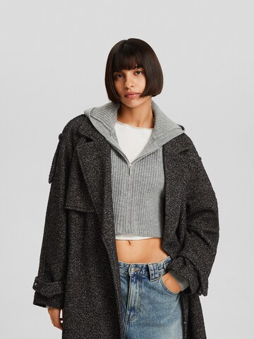 Cappotto di mezza stagione di Bershka in grigio