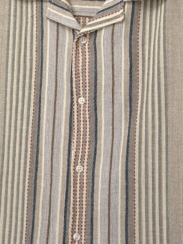 Comfort fit Camicia di Pull&Bear in marrone