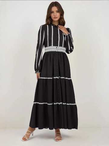 Hiccup Kleid in Schwarz: Vorderseite