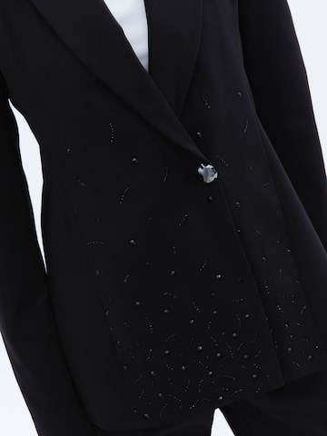 OXXO Blazer in Black