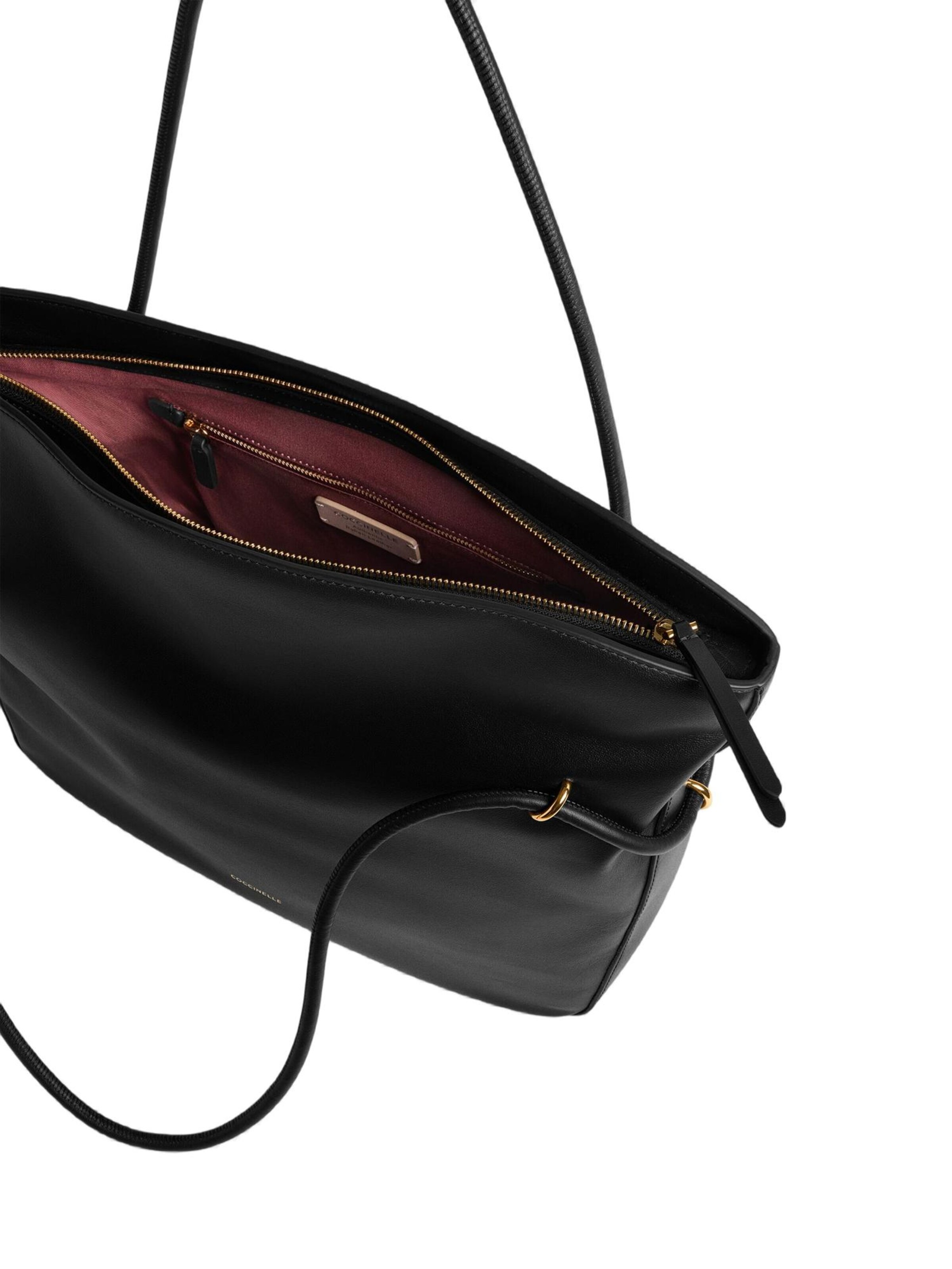 Coccinelle Shopper 'Lizzie  F26'‌‌ in Schwarz