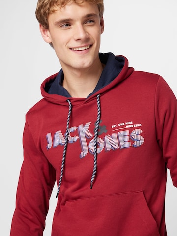 Sweat-shirt 'Friday' JACK & JONES en rouge