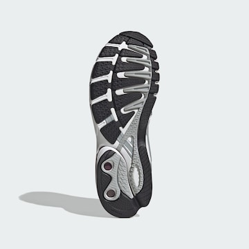 Sneaker bassa 'Adistar Control 5' di ADIDAS ORIGINALS in bianco