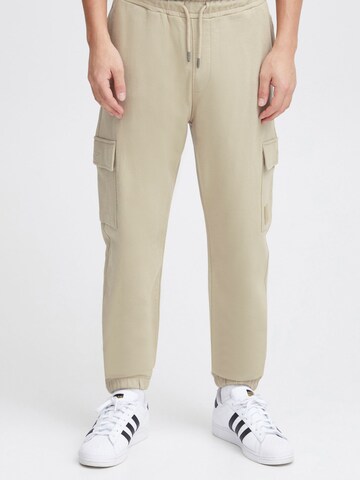 Tapered Pantaloni cargo di BLEND in beige: frontale