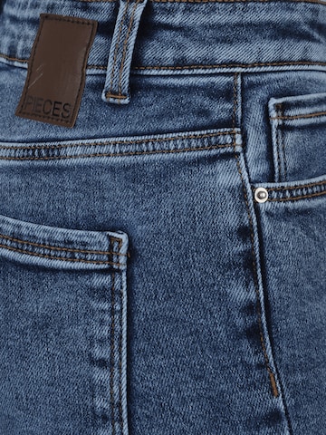 PIECES Bootcut Jeans 'Cemi' i blå