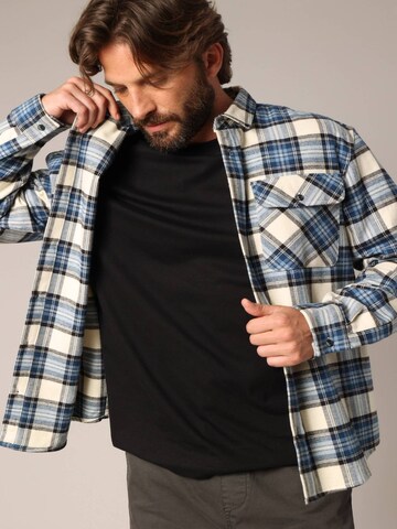 Coupe regular Chemise 'Rengu' Deeluxe en bleu : devant