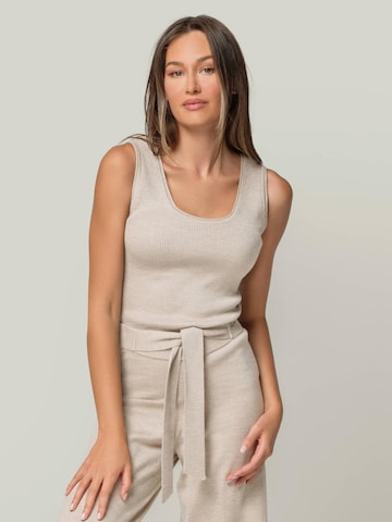 Tenue d'intérieur 'LOUNGEWEAR SET  - Top Blossom & Pants Bailey' YOU LOOK PERFECT en beige