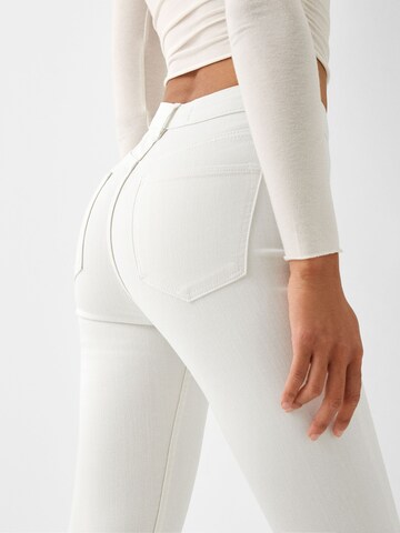 Skinny Jean Bershka en blanc