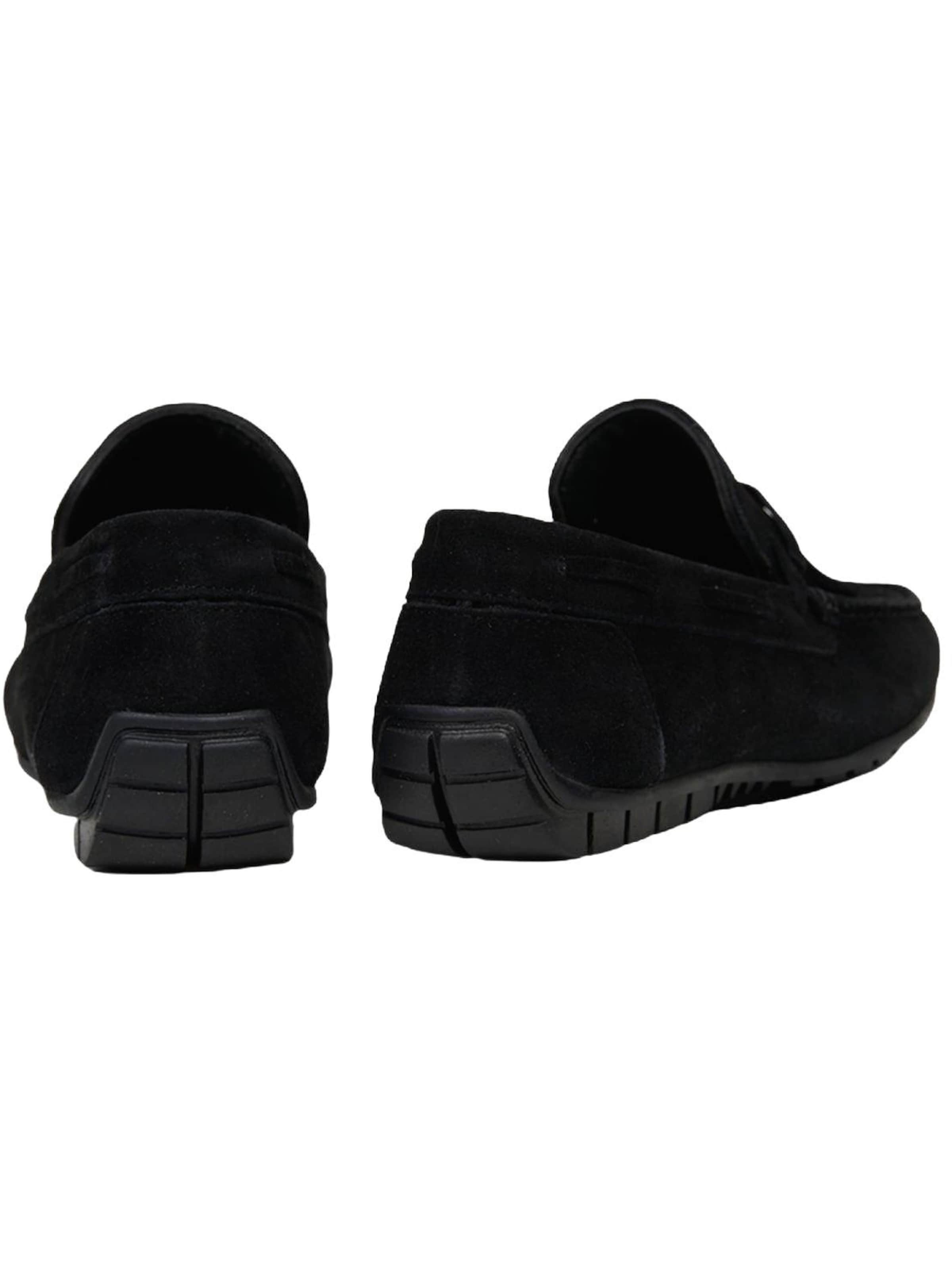 Desa Moccasins in Black