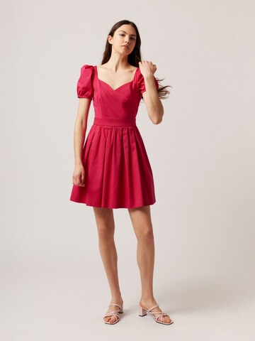 Robe de cocktail 'Veronique' NAF NAF en rose