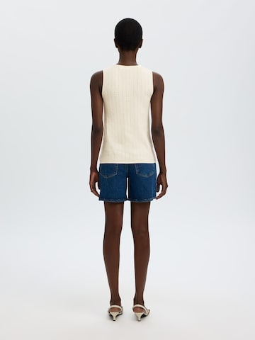 SELECTED - Top de punto en blanco