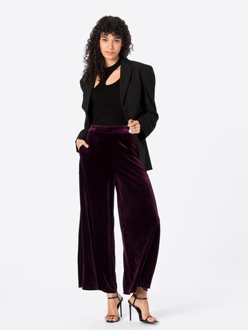 Wide leg Pantaloni 'Briar Palazzo' di Traffic People in lilla