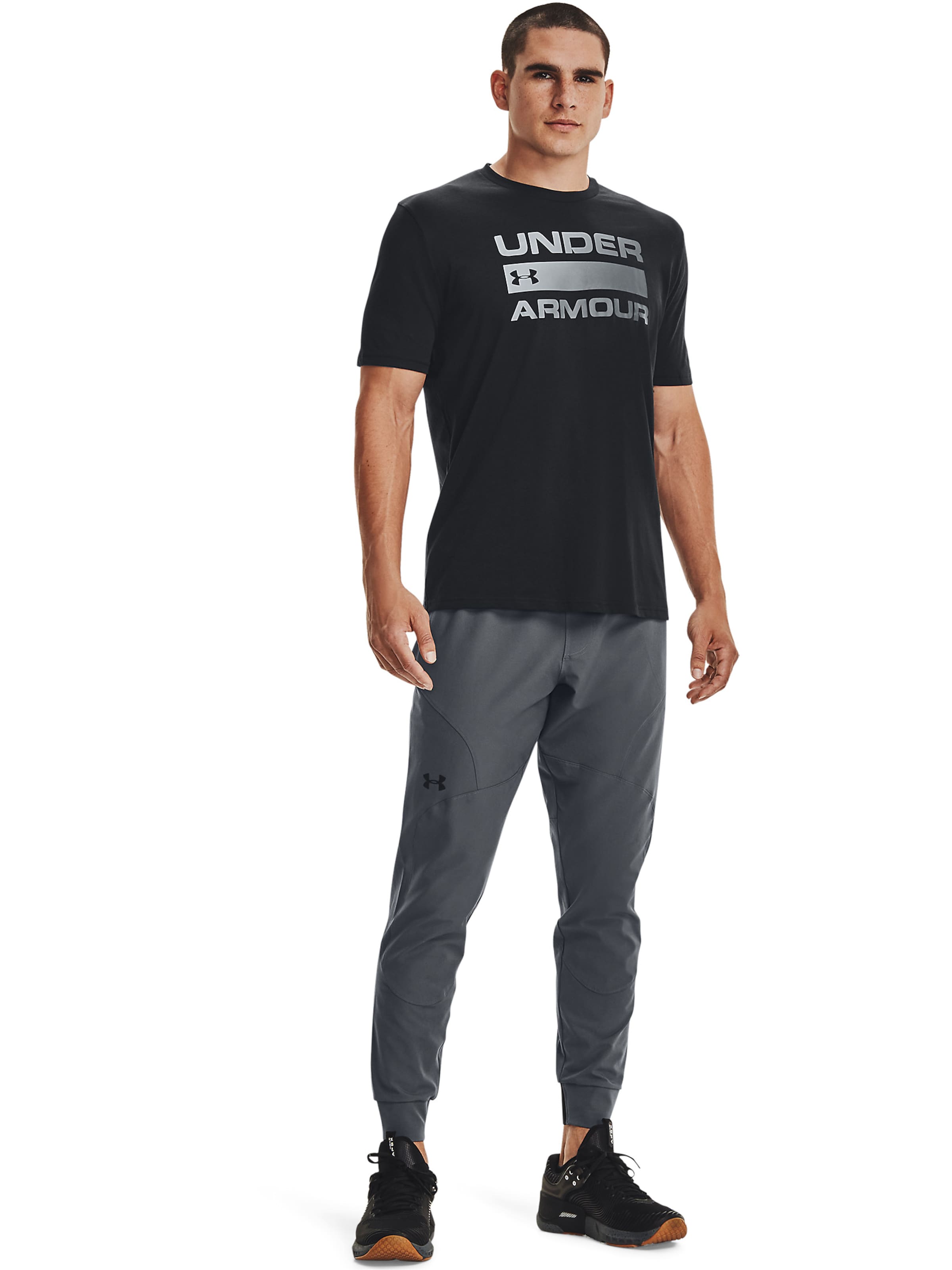 UNDER ARMOUR Functioneel shirt 'Team Issue' in Zwart