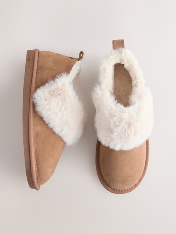 Next - Pantufa em castanho