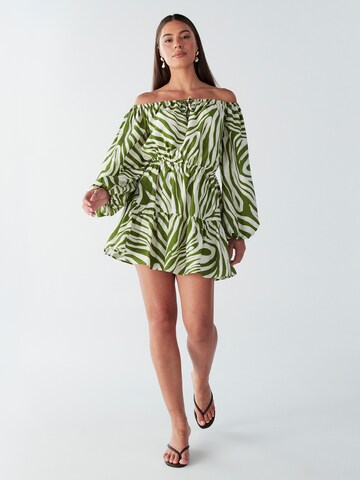 Rochie de la BWLDR pe verde