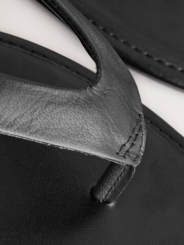 Next - Sandalias de dedo 'Forever Comfort' en negro