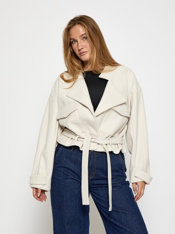 Peppercorn Přechodná bunda 'Ilaya' – šedá: přední strana