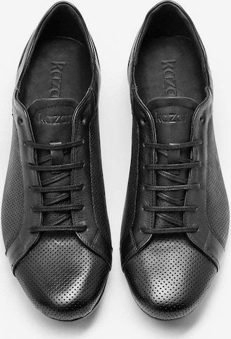 Chaussure de sport à lacets Kazar en noir