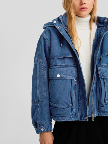 Bershka Jacke in Blau